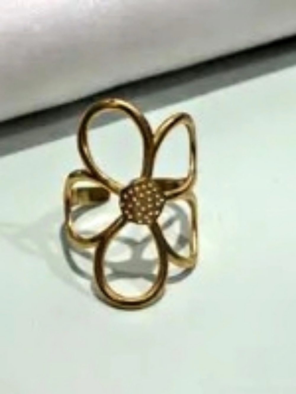 Gold Flower Ring Like New